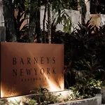 Barneys Ny Silver Residence With Pool