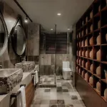 Barneys Ny Silver Residence With Pool